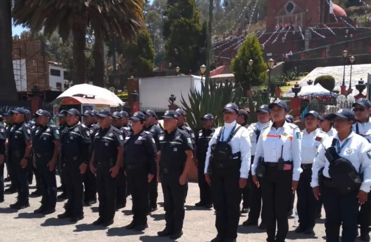 Policía de Metepec Asegura a Tres Hombres con Arma de Fuego y Estupefacientes