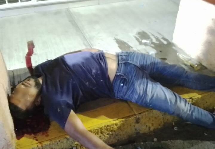  Asesinan a Dos Hombres en las Calles de Neza en Plena Fiesta