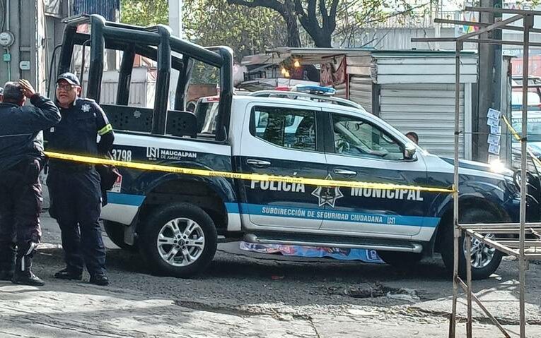 Es encontrado hombre sin vida en estacionamiento de Naucalpan