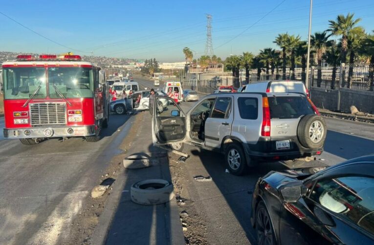 (Video) Un muerto y cinco heridos fue el saldo de un choque en Tijuana