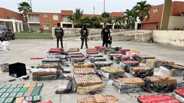 Ecuador incauta cerca de 1,5 toneladas de droga que supuestamente iban a México