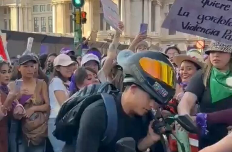 Sujeto agrede a mujeres en la marcha de la CDMX