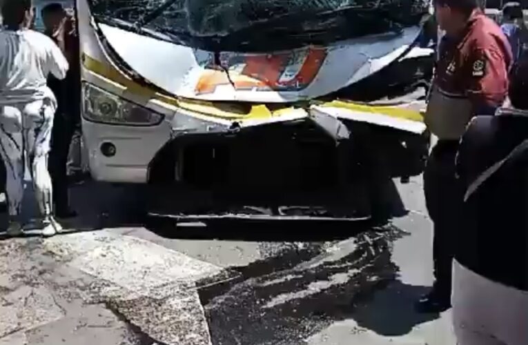 Choque entre Autobuses en CDMX deja más de 20 Heridos