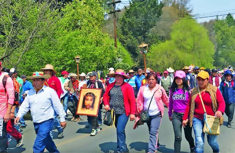 15 Peregrinos heridos en accidente vial rumbo a el Señor de Chalma