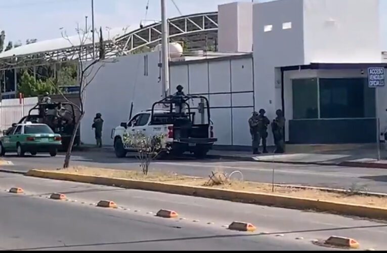 Lanzan Artefacto Explosivo a Comandancia Norte en Celaya, Guanajuato
