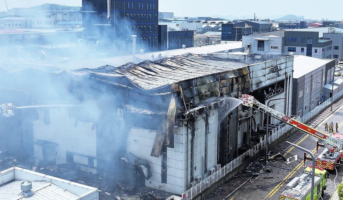 Corea del Sur: incendio en fábrica de baterías deja veinte muertos