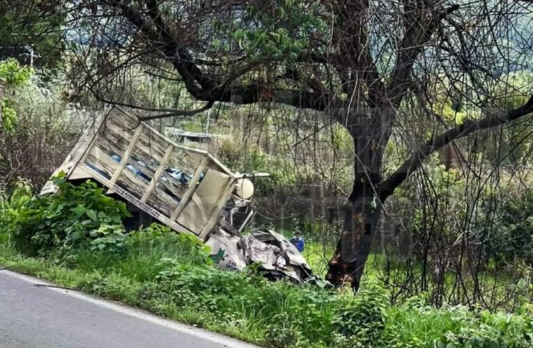 Accidente en la Tenancingo-Tenango involucra una camioneta con gas LP