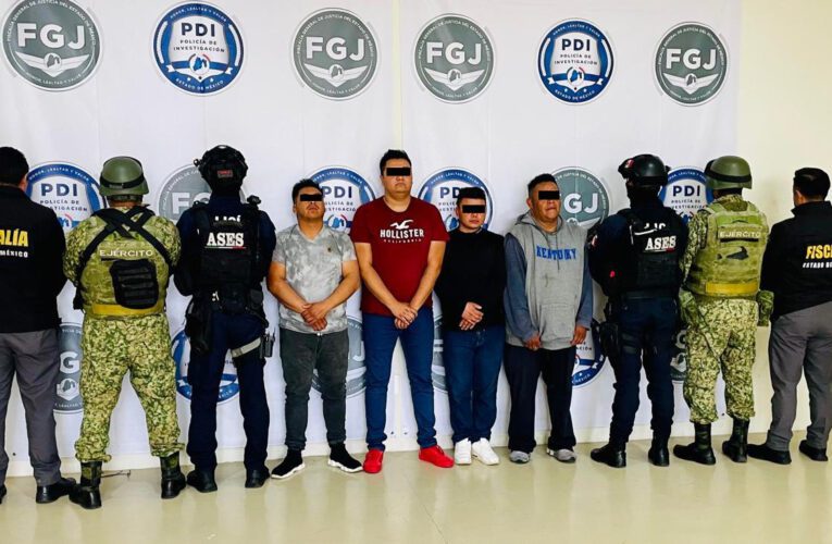 SECRETARÍA DE SEGURIDAD DEL EDOMEX, SEDENA Y FGJEM DETUVIERON A CUATRO HOMBRES QUE AL PARECER TRABAJABAN PARA UN GRUPO CRIMINAL, A TRAVÉS DE FUNCIONES DE HALCONEO