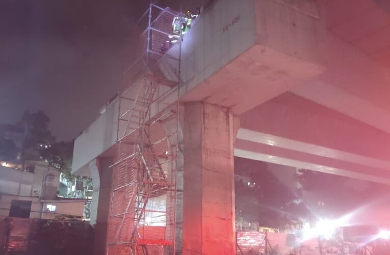 Rescatan a soldadores en Tren Interurbano