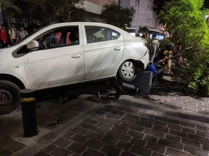 Individuo roba auto y atropella a siete en marcha en Guadalajara