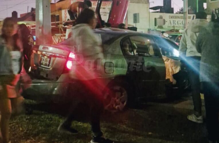 Fuerte accidente en San Mateo Atenco: conductor en presunto estado de ebriedad impacta automóvil