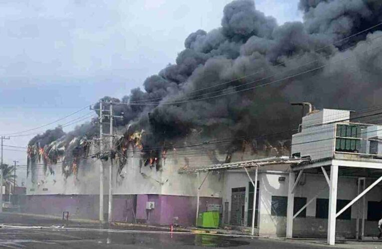 Intenso incendio devora casino en Culiacán: autoridades investigan causas
