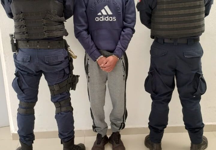 LABORES DE INVESTIGACIÓN PERMITEN QUE ELEMENTOS DE LA SSEM ASEGUREN UN VEHÍCULO RELACIONADO EN LA COMISIÓN DEL DELITO DE ROBO A NEGOCIO