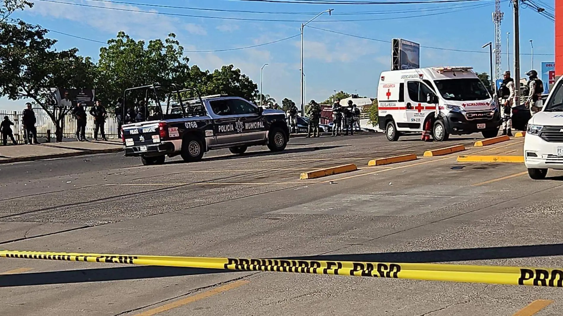 Dos muertos y dos heridos saldo de ataque armado a policías en Culiacán