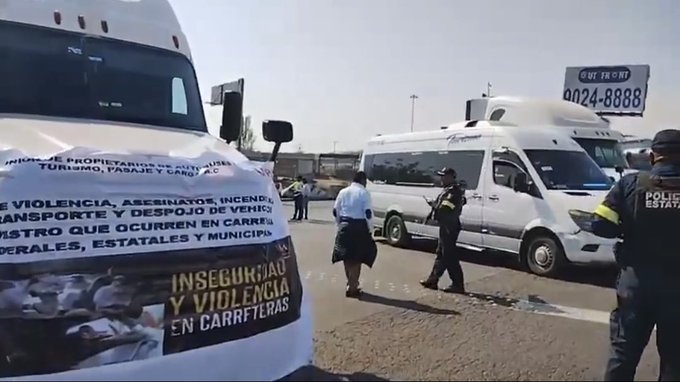 Bloqueo en autopista México-Querétaro causa caos vial