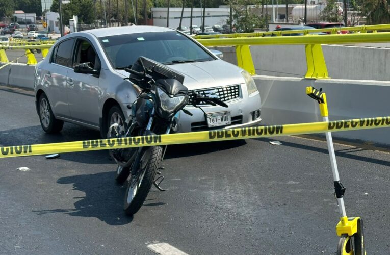 Motociclista muere brutalmente arrollado en 5 de Febrero