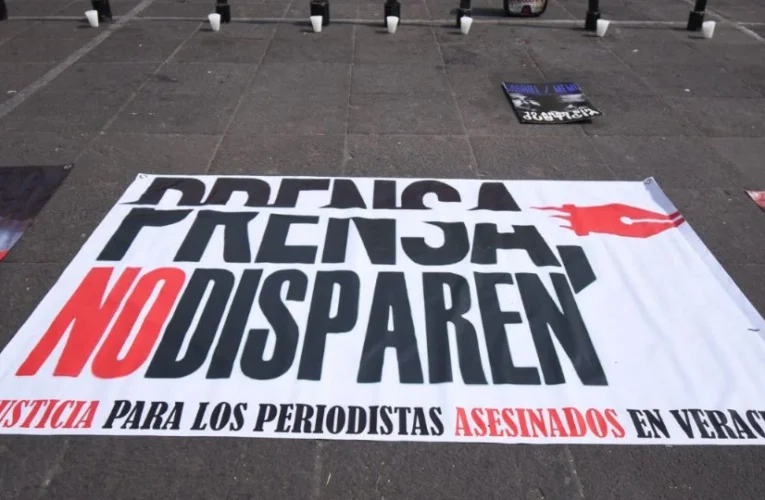 Prensa bajo fuego en México, alerta RSF