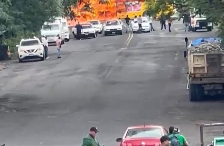 Zitácuaro bajo fuego: balaceras e incendios paralizan la ciudad