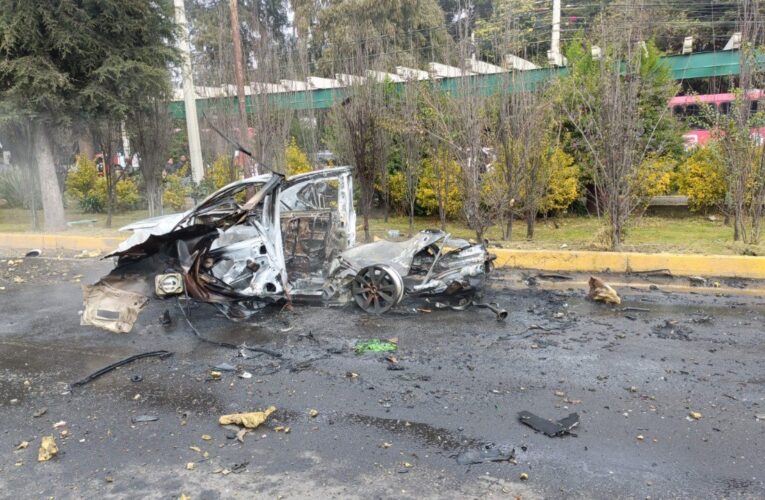 Explota taxi con pirotecnia en la México-Toluca