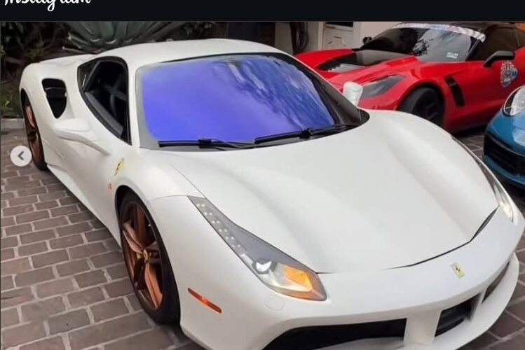 Cazan Ferrari robado a toda velocidad en Morelia