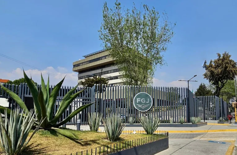 Sacan a 10 agentes por presunta extorsión