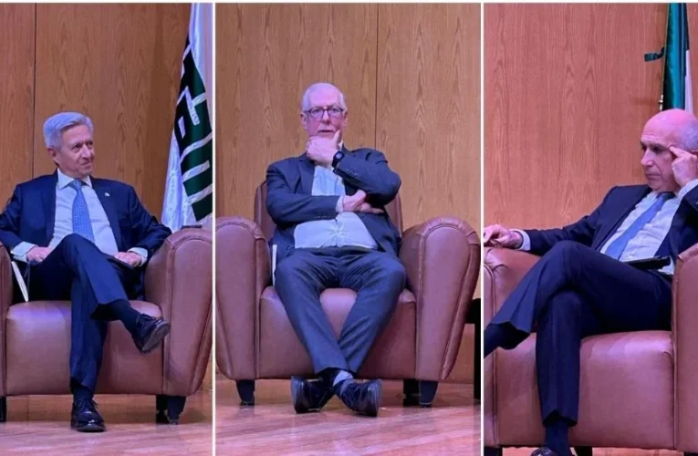 Exdirectores del CISEN lanzan bomba