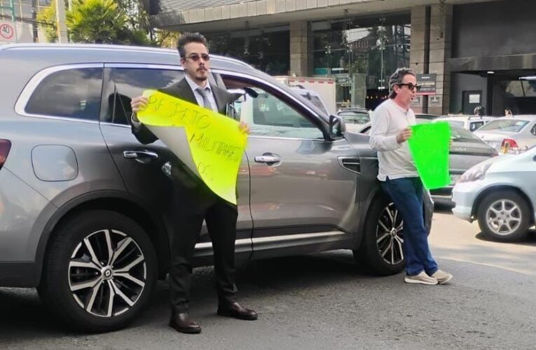 Exprocurador del caso Paulette reaparece y provoca caos total con bloqueo en Hidalgo