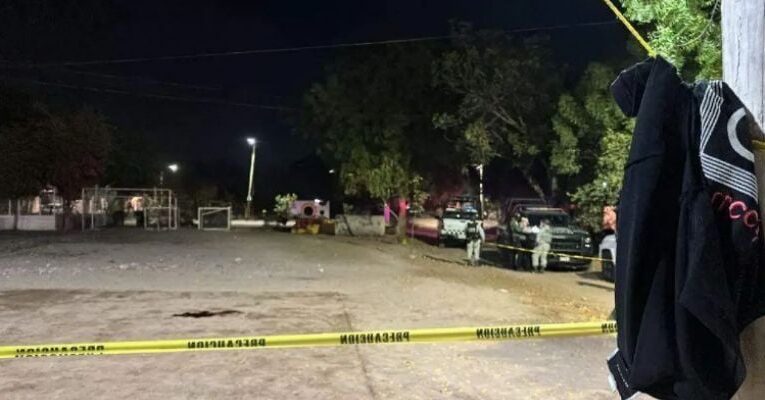 ¡Lluvia de balas en las canchas! Comando ejecuta a joven