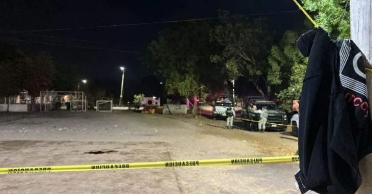 Comando ejecuta a joven