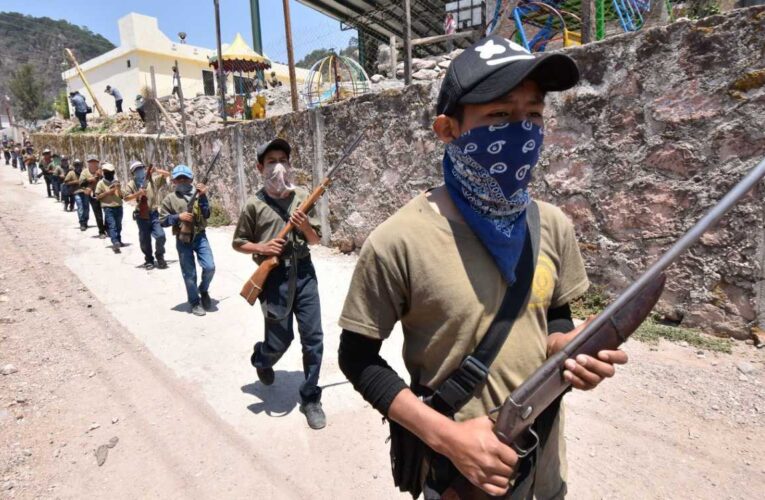 Policía de Jalisco salva de reclutamiento forzado a 2 menores