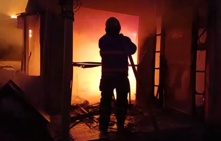 Cumpleaños termina en horror: hombre muere calcinado tras incendio en Tláhuac