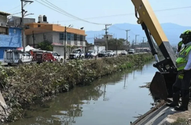 Rescatan cuerpo en avanzado estado de descomposición en el Canal de Chalco