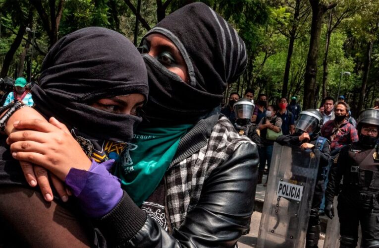 Protestas en CDMX exigen justicia por feminicidio de Karen Mariel, estudiante del IPN