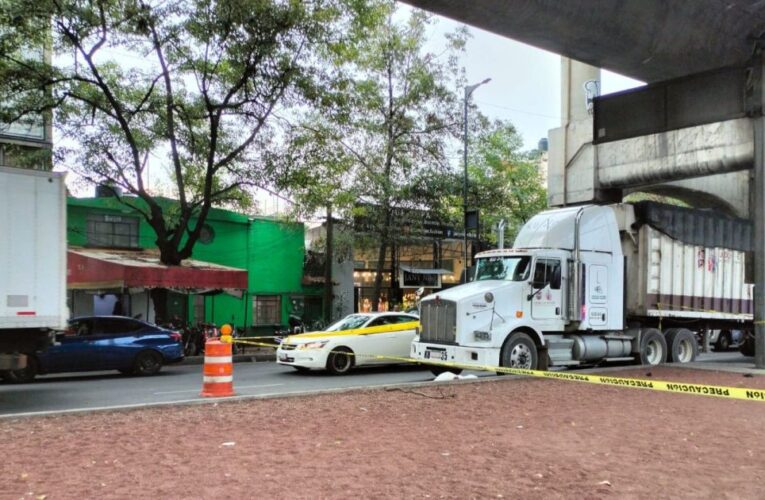 Camión de basura arrolla y mata a vendedor de dulces en CDMX