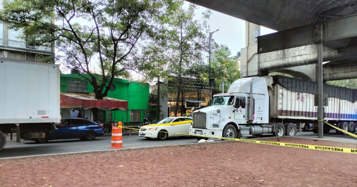 Camión arrolla vendedor CDMX