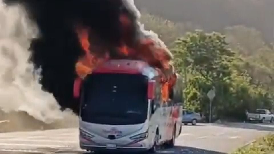 incendian autobús