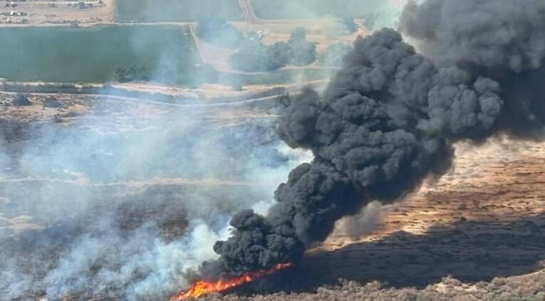 ¡Infierno en Buckeye! El incendio “Hazen” convierte a Arizona en una zona de guerra