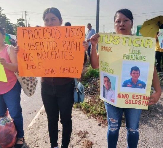 ¡Tensión en el sur! Bloquean la Coatzacoalcos-Villahermosa; acusan “chivo expiatorio” en caso de periodista desaparecida