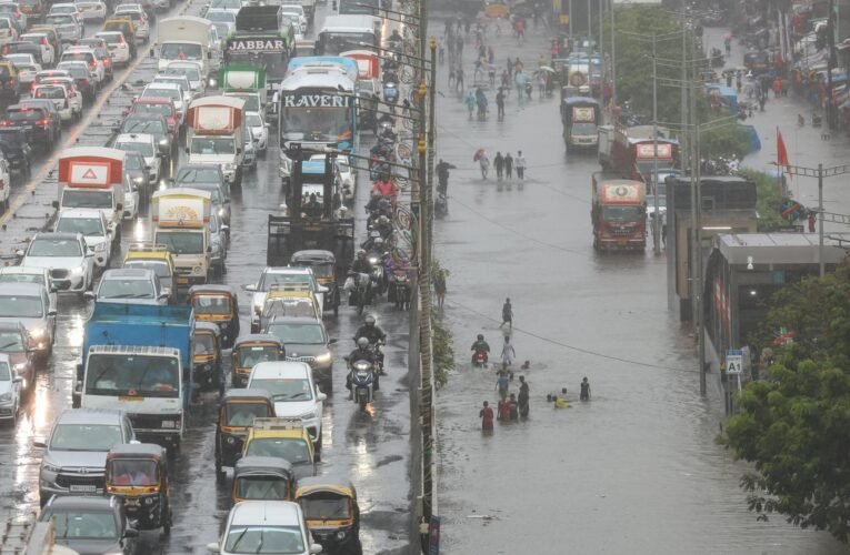 ¿Por qué Bombay decretó alerta máxima ante monzón e inusuales cambios climáticos?