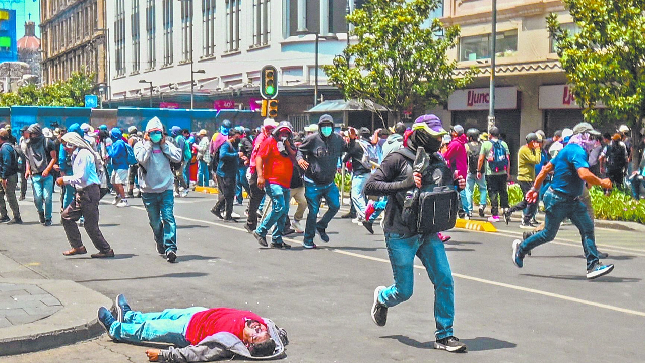 CNTE escala protestas