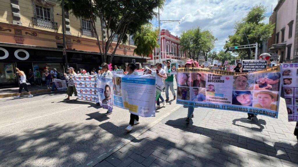 Familias desaparecidos protestan Guadalajara
