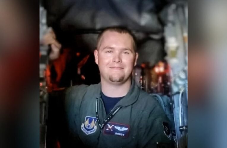 Autoridades investigan un mortal siniestro de aeronave militar en California