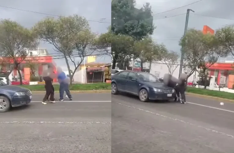 ¡Batalla campal en el asfalto! Brutal riña entre automovilistas paraliza vialidad en Toluca