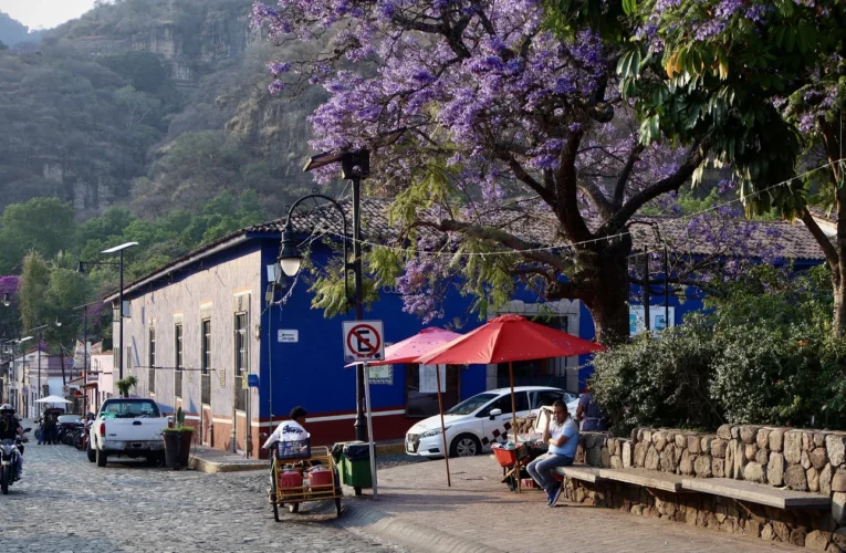 ¡Pánico en la base de taxis! Fuerte balacera en Malinalco desata intensa movilización policial