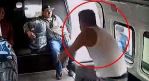 ¡Tu vida es primero! Aprende cómo reaccionar paso a paso ante un asalto en la combi o el Metro