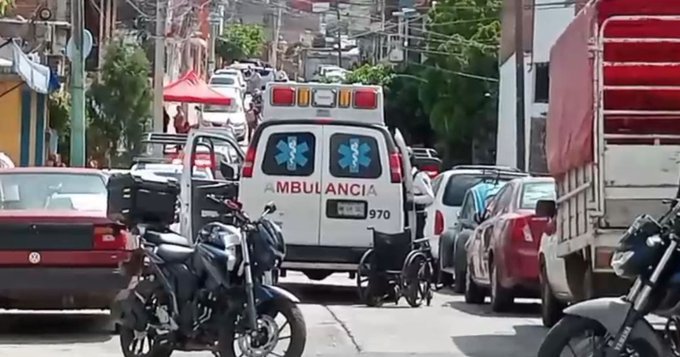 ¡TERROR EN CUERNAVACA! SANGRIENTO CRIMEN EN RUEDAS