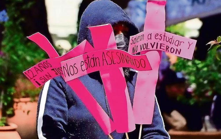 Sheinbaum propone nueva ley contra el feminicidio: penas de hasta 70 años de prisión