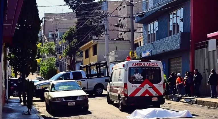 Asesinan a hombre en Iztapalapa; víctima permanece sin identificar