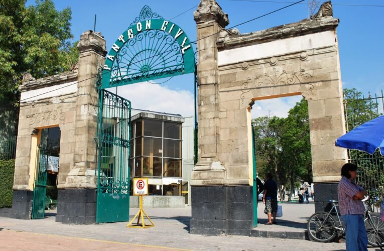Macabro hallazgo en la Miguel Hidalgo: Encuentran cuerpo colgando en el Panteón Civil de Dolores