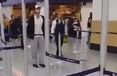 Pasajeros violentos riña AICM